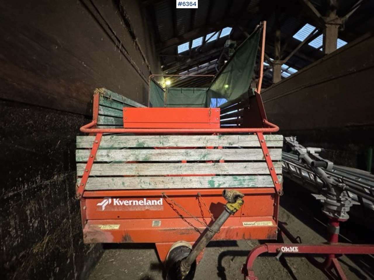 Approx. 1990 Kverneland UN7000 unloading wagon - Matériel de fenaison: photos 4 Approx. 1990 Kverneland UN7000 unloading wagon - Matériel de fenaison: photos 4