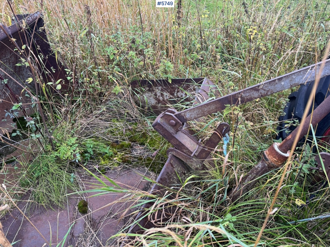Tracteur agricole Ca. 1961 Fordson Super Major 4×2 Tractor w/ Bucket: photos 16 Tracteur agricole Ca. 1961 Fordson Super Major 4×2 Tractor w/ Bucket: photos 16
