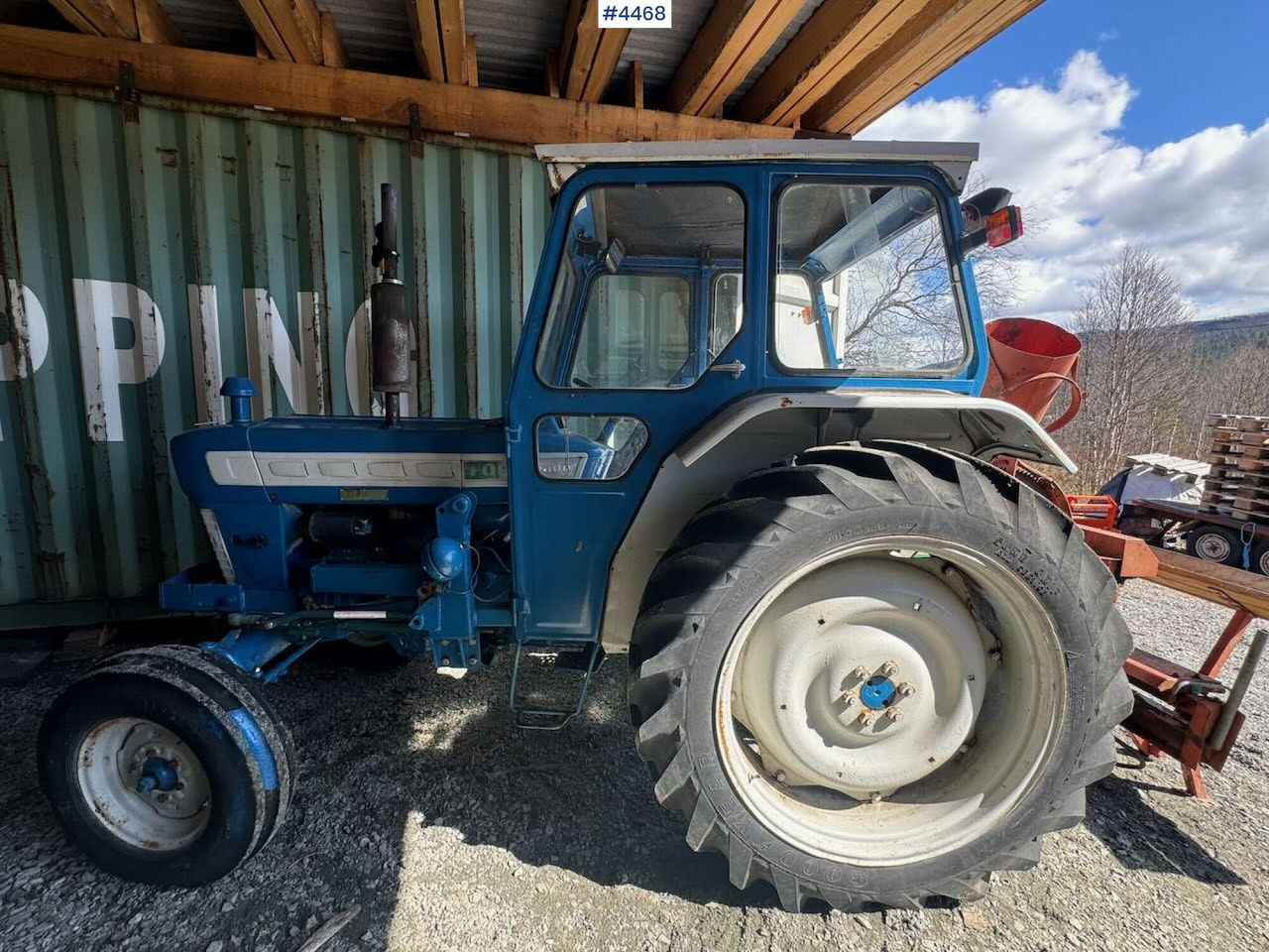 Ford 4000 4x2 - approx. 1970 model - Tracteur agricole: photos 3 Ford 4000 4x2 - approx. 1970 model - Tracteur agricole: photos 3