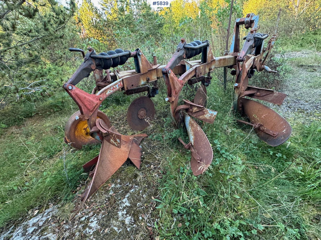 Øverum 3-furrow plow - Outils du sol: photos 5 Øverum 3-furrow plow - Outils du sol: photos 5