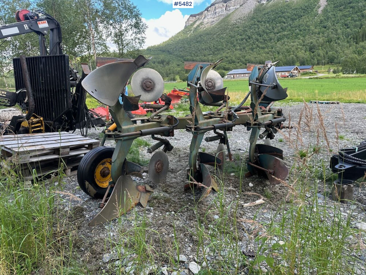 Øverum CV 398 H 3-furrow reversible plow - Outils du sol: photos 3 Øverum CV 398 H 3-furrow reversible plow - Outils du sol: photos 3