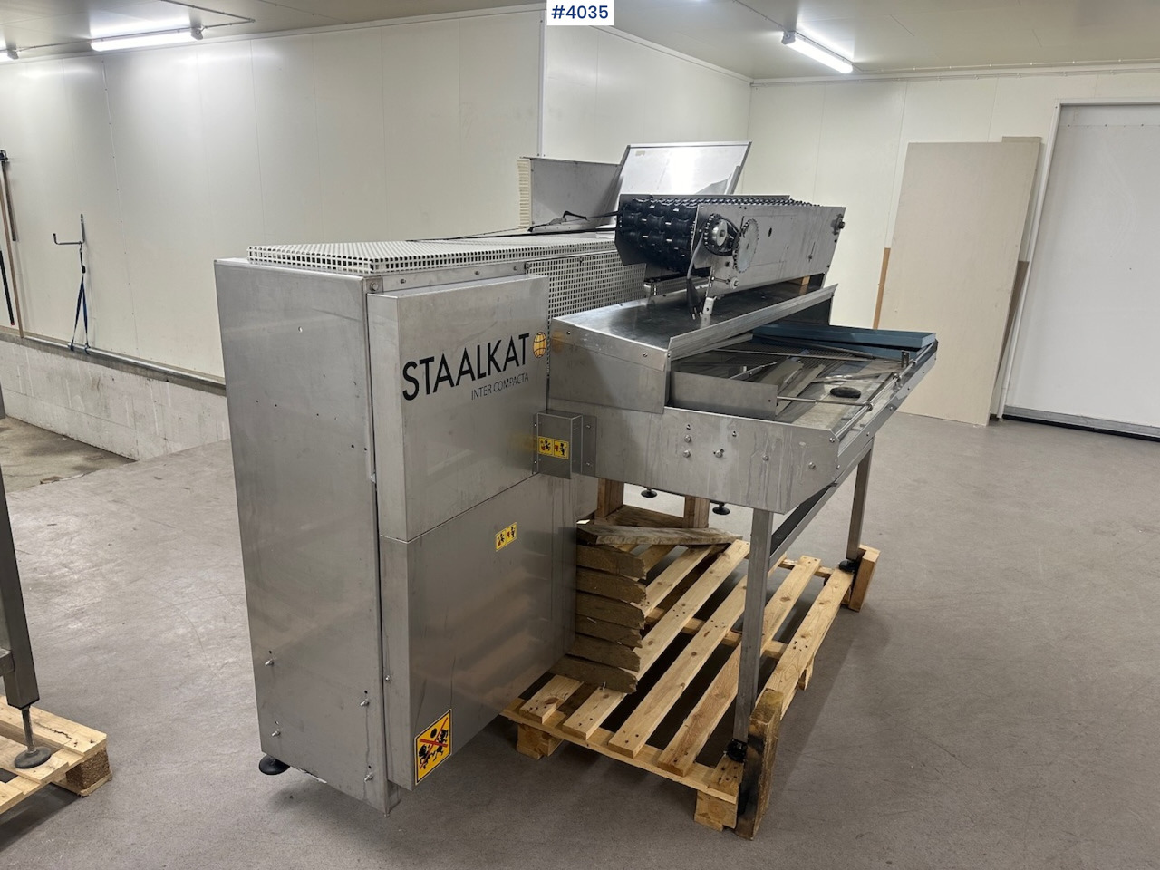 Sanovo Staalkat Inter compacta egg sorting machine - Matériel d'élevage: photos 2 Sanovo Staalkat Inter compacta egg sorting machine - Matériel d'élevage: photos 2