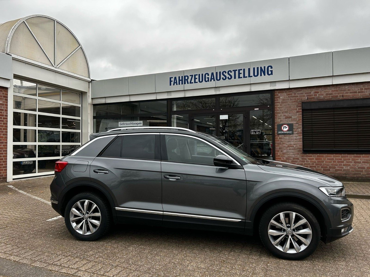 Volkswagen T-Roc Style - SUV: photos 1 Volkswagen T-Roc Style - SUV: photos 1