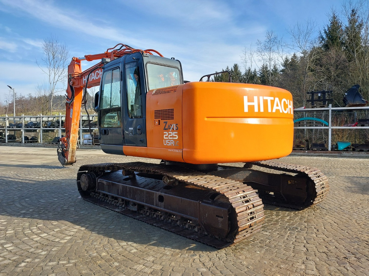 Hitachi ZX225USRLC - Pelle sur chenille: photos 2 Hitachi ZX225USRLC - Pelle sur chenille: photos 2