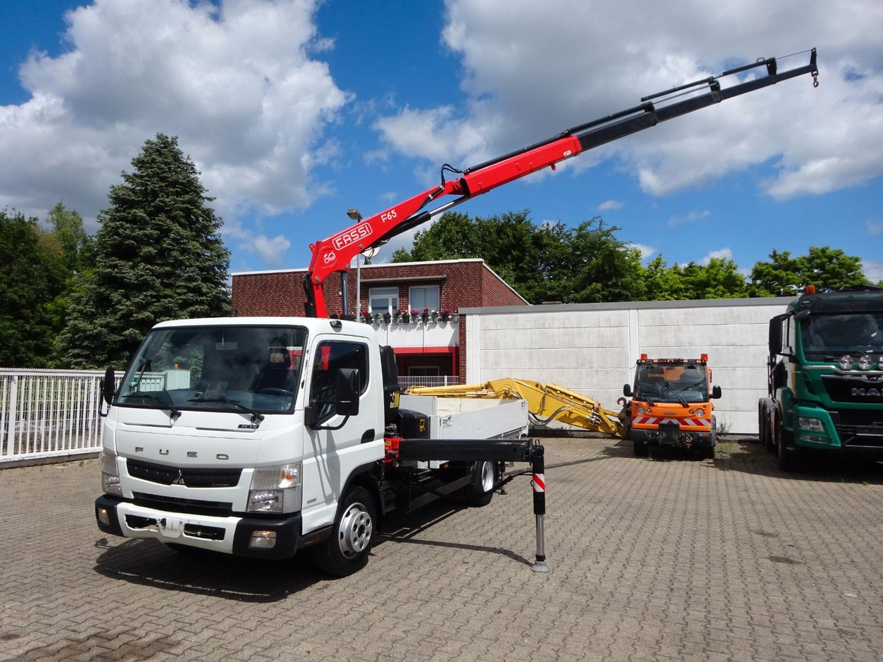 FUSO Canter 7C15 mit FASSI F65A Kran - Camion grue, Camion plateau: photos 5 FUSO Canter 7C15 mit FASSI F65A Kran - Camion grue, Camion plateau: photos 5