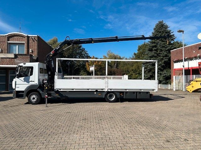 Mercedes-Benz 1221 Pritsche + HIAB XS077 ES 3 - 4x2 weiß - Camion plateau, Camion grue: photos 2 Mercedes-Benz 1221 Pritsche + HIAB XS077 ES 3 - 4x2 weiß - Camion plateau, Camion grue: photos 2