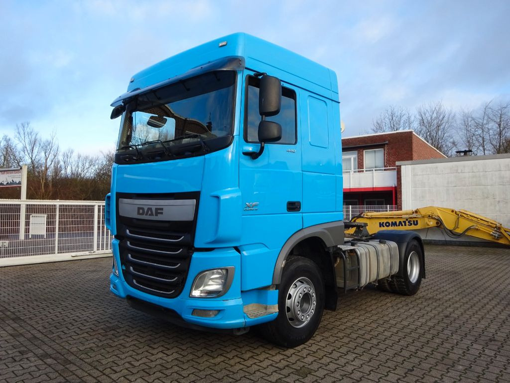 DAF XF 440 + Hydrl. Pumpe 4x2 DAF XF 440 + Kipphydraulik - Tracteur routier: photos 2 DAF XF 440 + Hydrl. Pumpe 4x2 DAF XF 440 + Kipphydraulik - Tracteur routier: photos 2