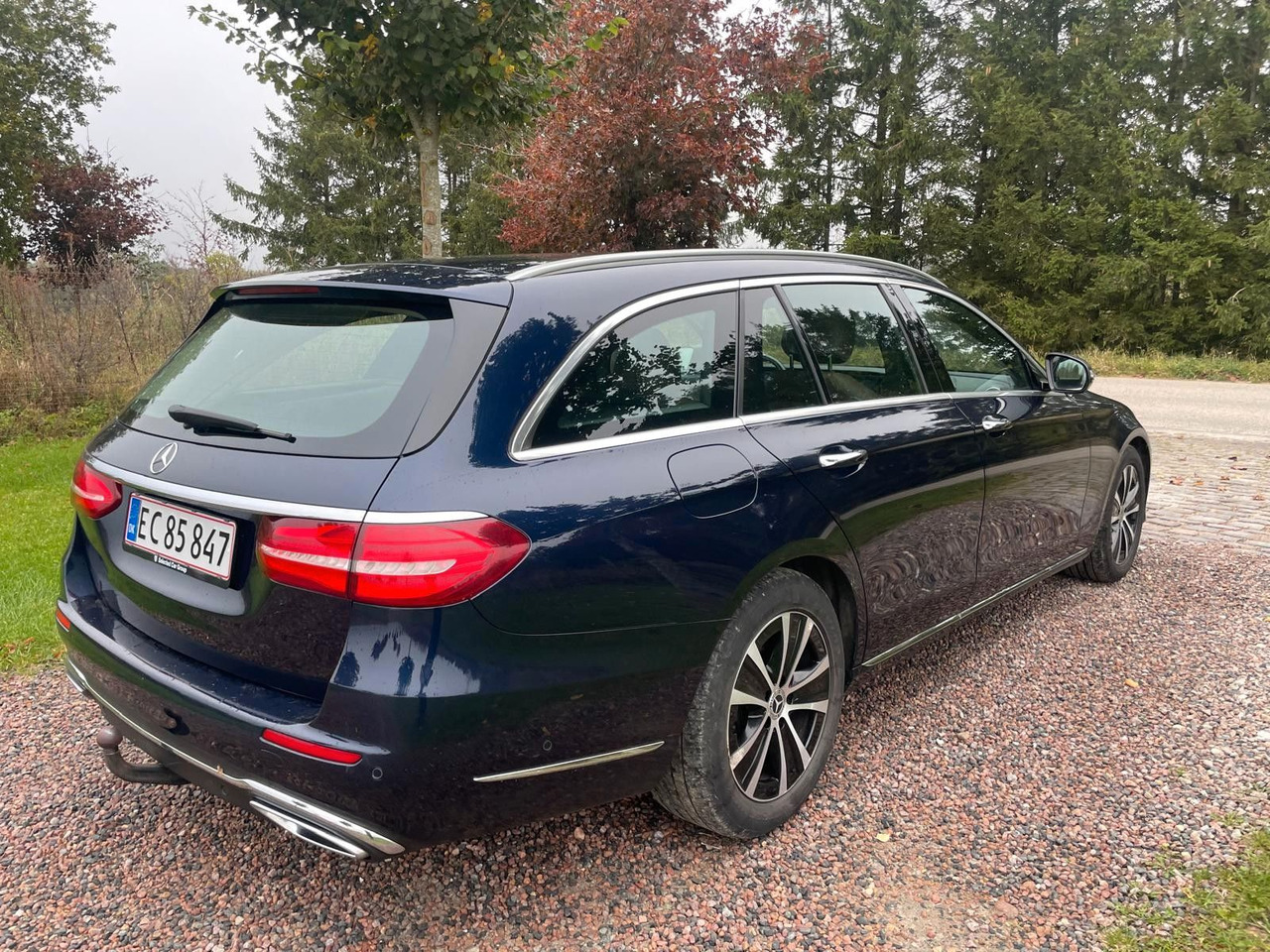 Mercedes-Benz E 220 T-Modell E 220 d *4Matic* - Voiture break: photos 4 Mercedes-Benz E 220 T-Modell E 220 d *4Matic* - Voiture break: photos 4