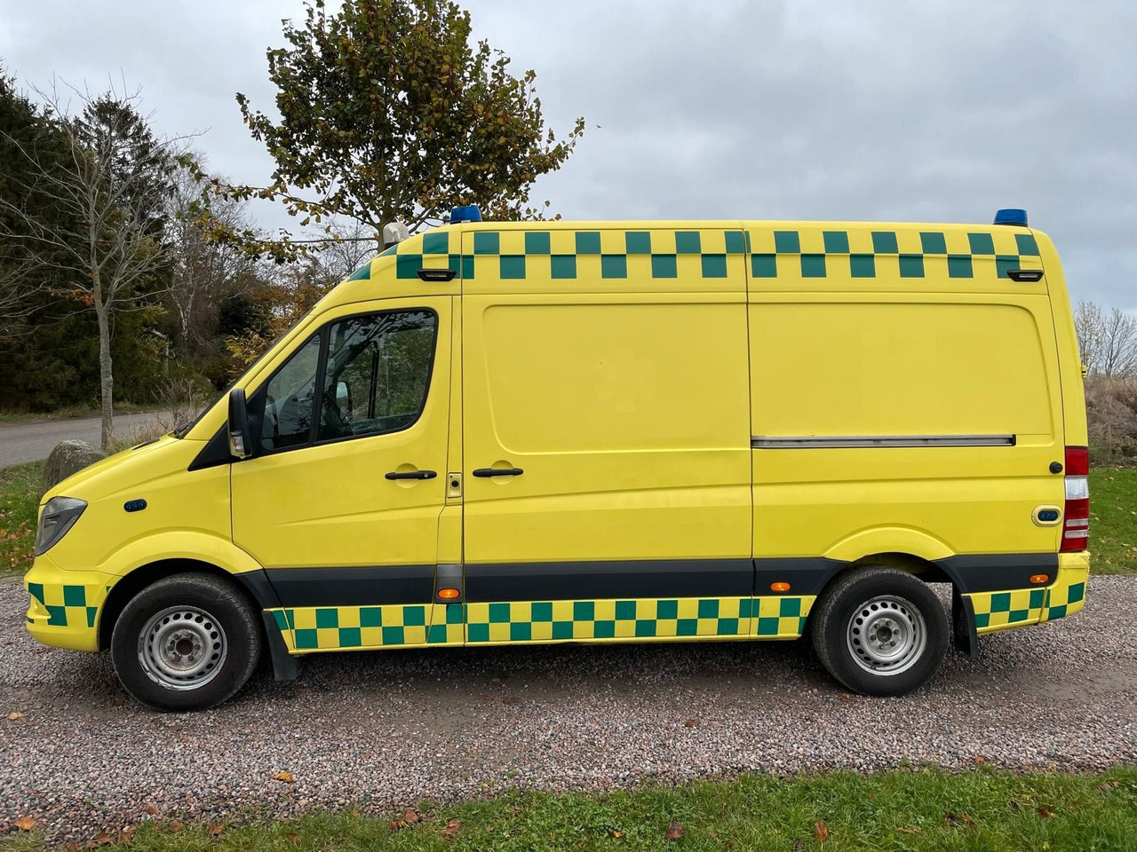 Mercedes-Benz Sprinter II 316 CDI Aut Ambulance Mercedes-Benz Sprinter II 316 CDI Aut Ambulance - Fourgon utilitaire: photos 3 Mercedes-Benz Sprinter II 316 CDI Aut Ambulance Mercedes-Benz Sprinter II 316 CDI Aut Ambulance - Fourgon utilitaire: photos 3