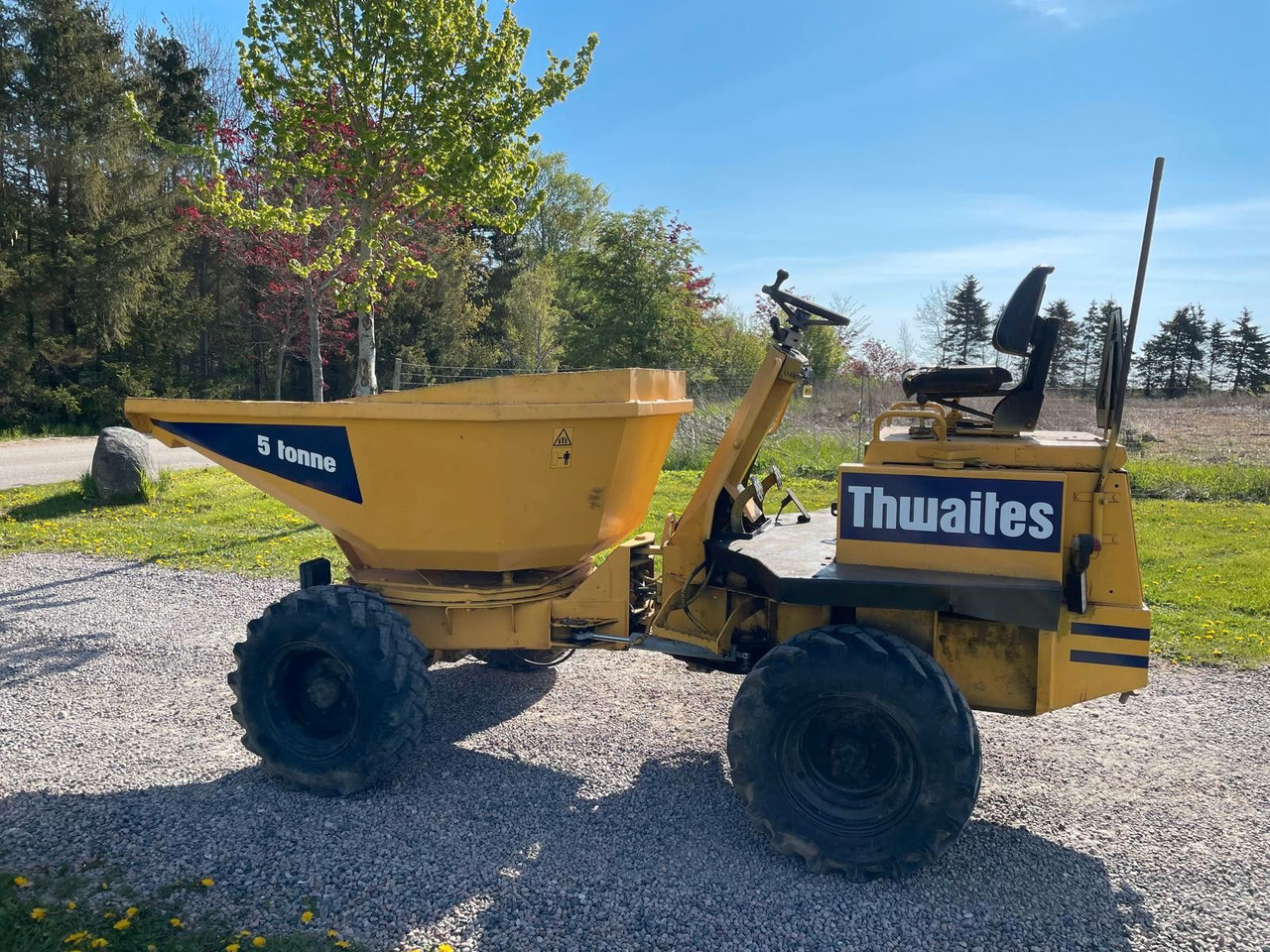Thwaites CV32 7NQ 5000 H.PS - Mini tombereau: photos 3 Thwaites CV32 7NQ 5000 H.PS - Mini tombereau: photos 3