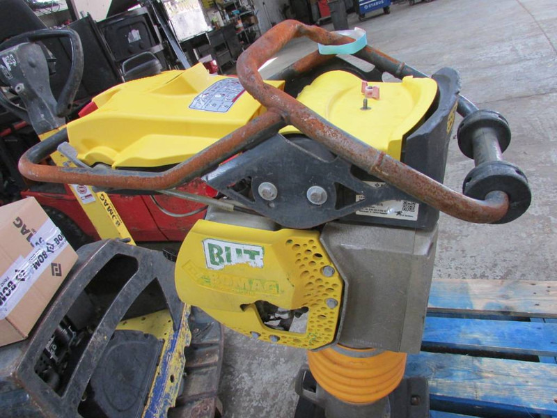 Bomag BT 65 Stampfer 1.200 EUR netto Tamper - Compacteur à pieds de mouton/ Monocylindre: photos 2 Bomag BT 65 Stampfer 1.200 EUR netto Tamper - Compacteur à pieds de mouton/ Monocylindre: photos 2