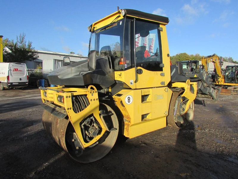 Bomag BW 154 A P-4 AM / Asphaltmanager Walze - Compacteur: photos 2 Bomag BW 154 A P-4 AM / Asphaltmanager Walze - Compacteur: photos 2