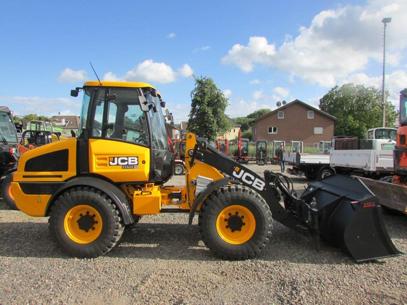 JCB 409 Radlader 46.500 EUR - Chargeuse sur pneus: photos 5 JCB 409 Radlader 46.500 EUR - Chargeuse sur pneus: photos 5