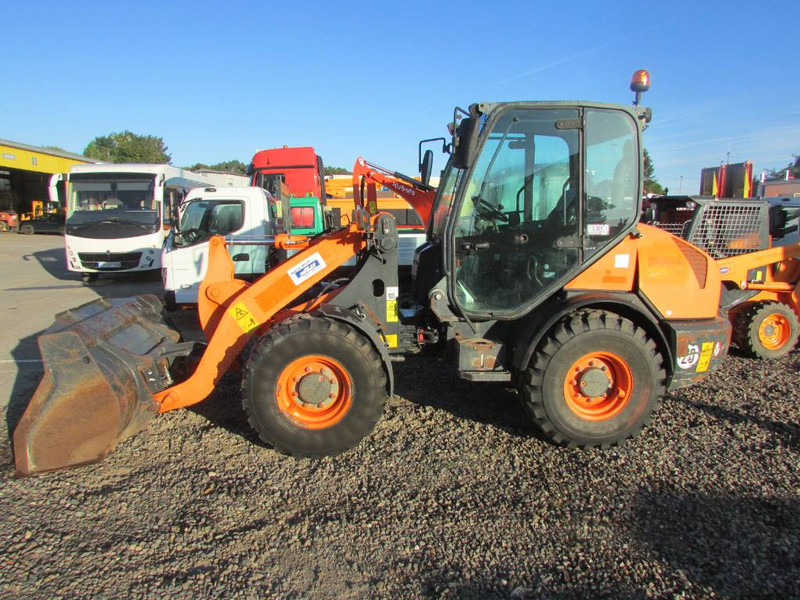 Komatsu WA 70-7 Radlader 24.000 EUR - Chargeuse sur pneus: photos 1 Komatsu WA 70-7 Radlader 24.000 EUR - Chargeuse sur pneus: photos 1