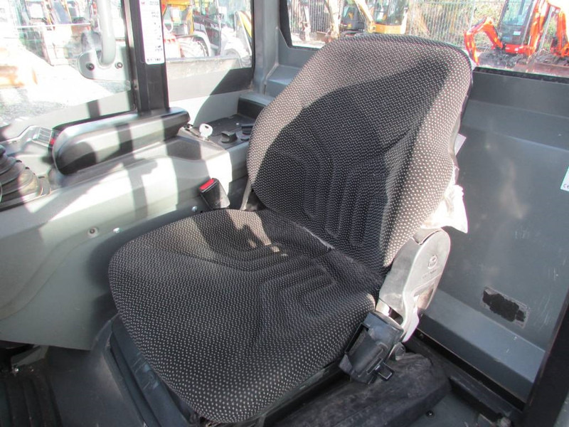 Kramer 5035 Radlader 25.500 EUR - Chargeuse sur pneus: photos 5 Kramer 5035 Radlader 25.500 EUR - Chargeuse sur pneus: photos 5