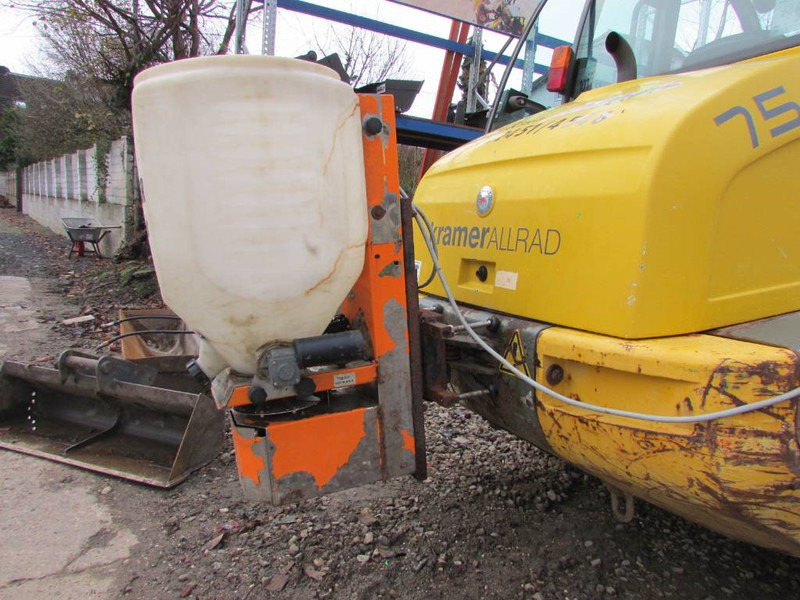 Kramer 750 Radlader mit Winterdienstausrüstung 19.900 € - Chargeuse sur pneus: photos 5 Kramer 750 Radlader mit Winterdienstausrüstung 19.900 € - Chargeuse sur pneus: photos 5