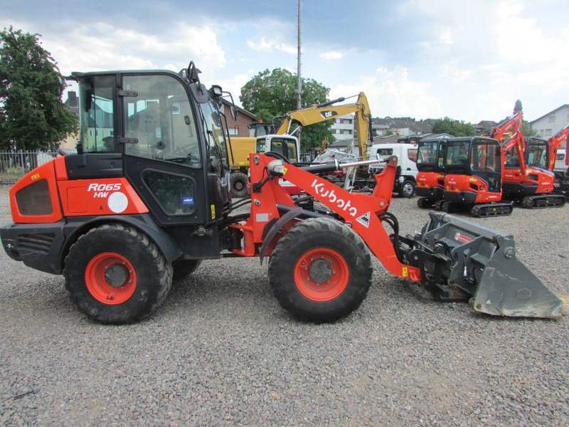 Kubota R 065 Radlader 31.000 EUR - Chargeuse sur pneus: photos 5 Kubota R 065 Radlader 31.000 EUR - Chargeuse sur pneus: photos 5