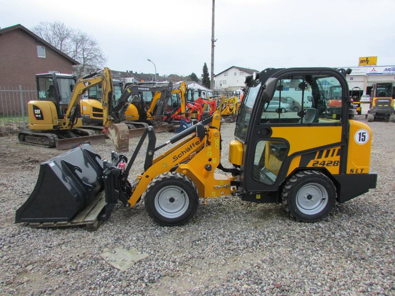 Schäffer 2428 SLT Schmalspur Radlader 32.500 Schaeffer - Chargeuse compacte sur chenilles: photos 5 Schäffer 2428 SLT Schmalspur Radlader 32.500 Schaeffer - Chargeuse compacte sur chenilles: photos 5