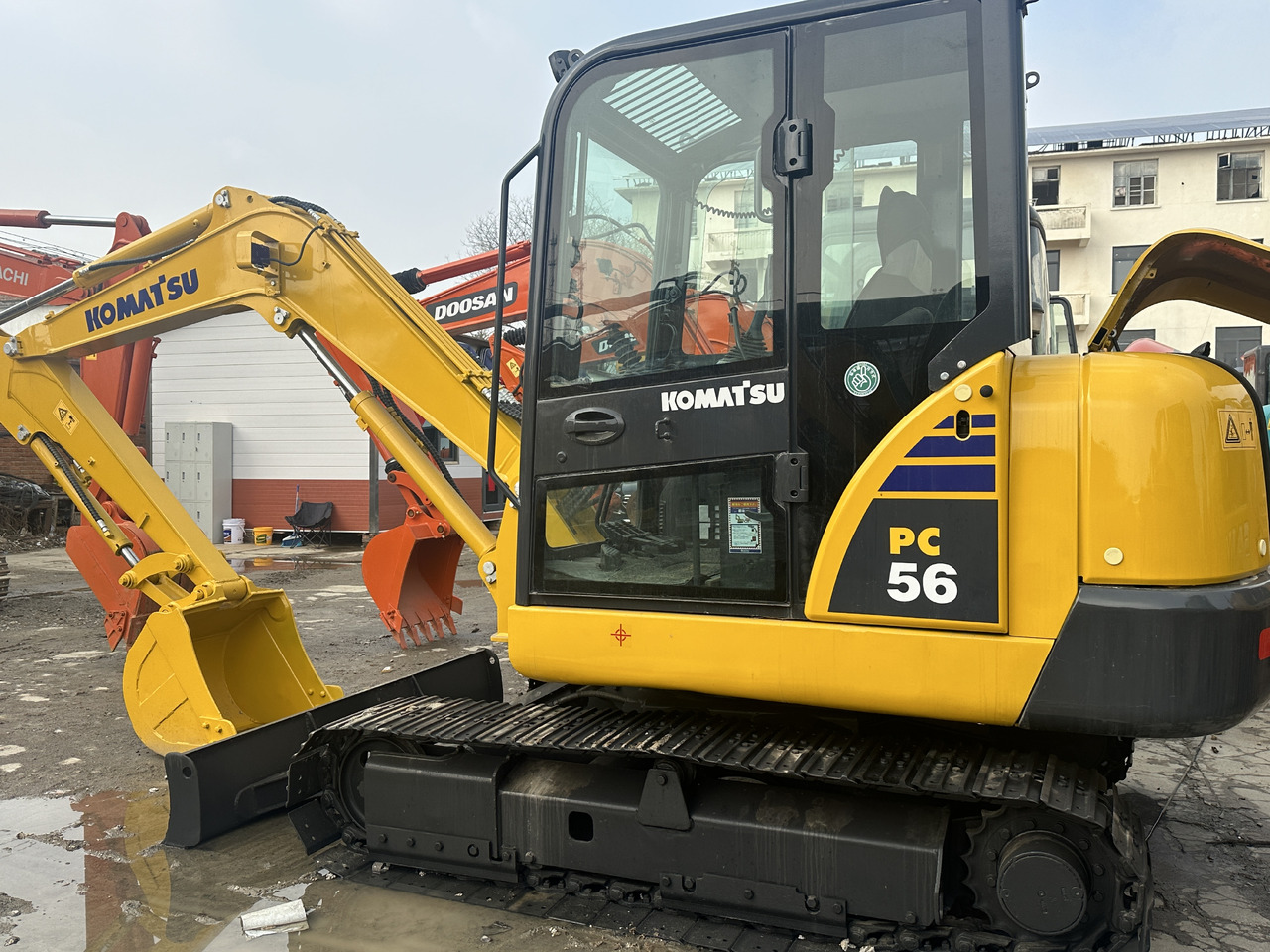 KOMATSU PC56-3 - Mini pelle: photos 1 KOMATSU PC56-3 - Mini pelle: photos 1