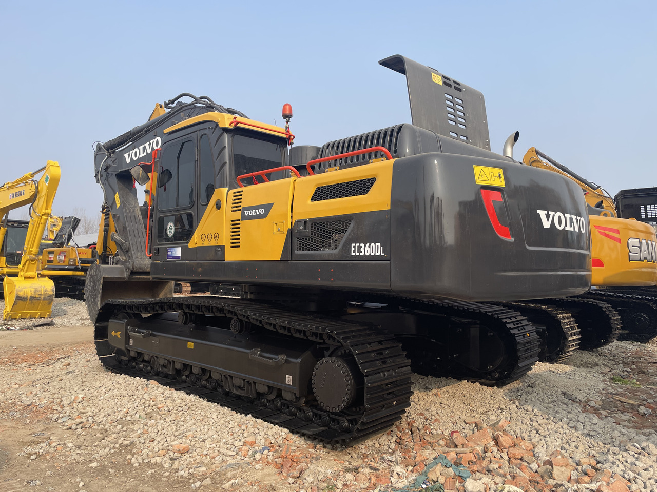 VOLVO EC360 - Pelle sur chenille: photos 1 VOLVO EC360 - Pelle sur chenille: photos 1