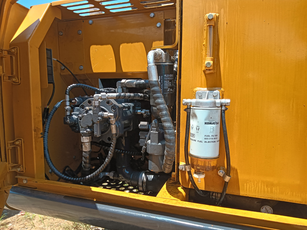 XCMG XE150WD - Pelle sur chenille: photos 2 XCMG XE150WD - Pelle sur chenille: photos 2