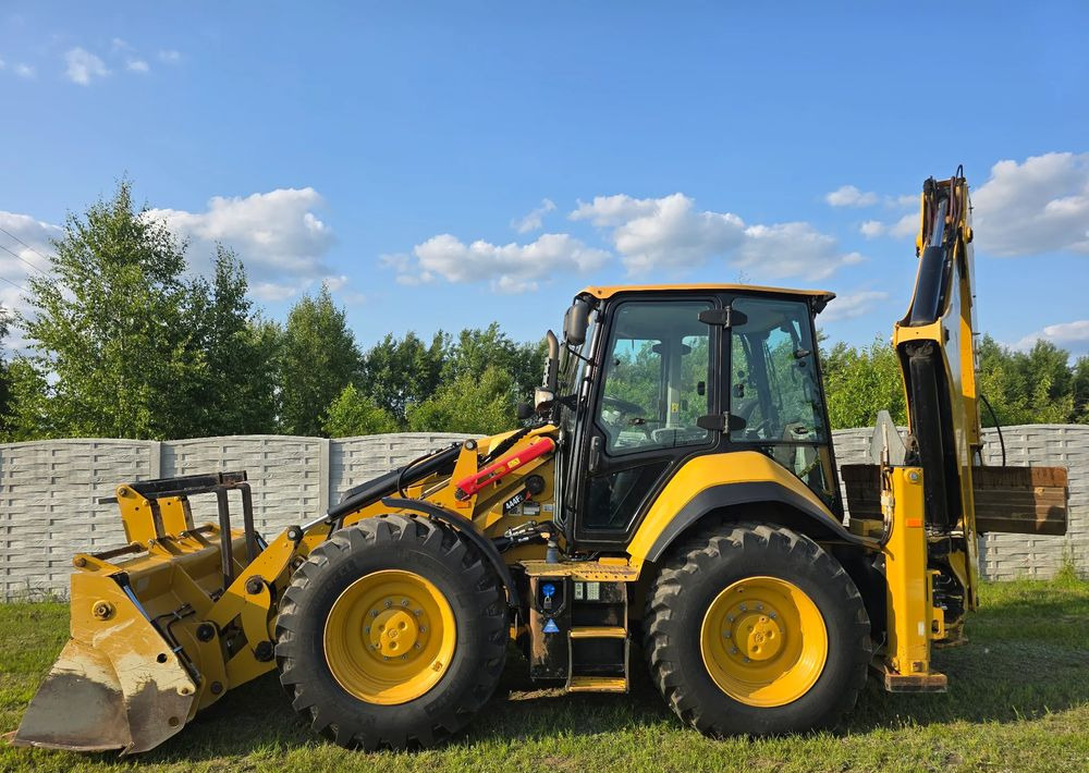 Caterpillar - Tractopelle: photos 4 Caterpillar - Tractopelle: photos 4