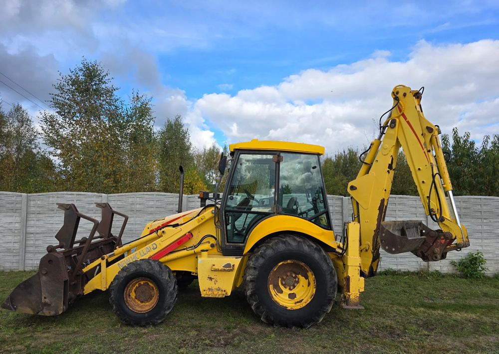 New Holland - Tractopelle: photos 5 New Holland - Tractopelle: photos 5