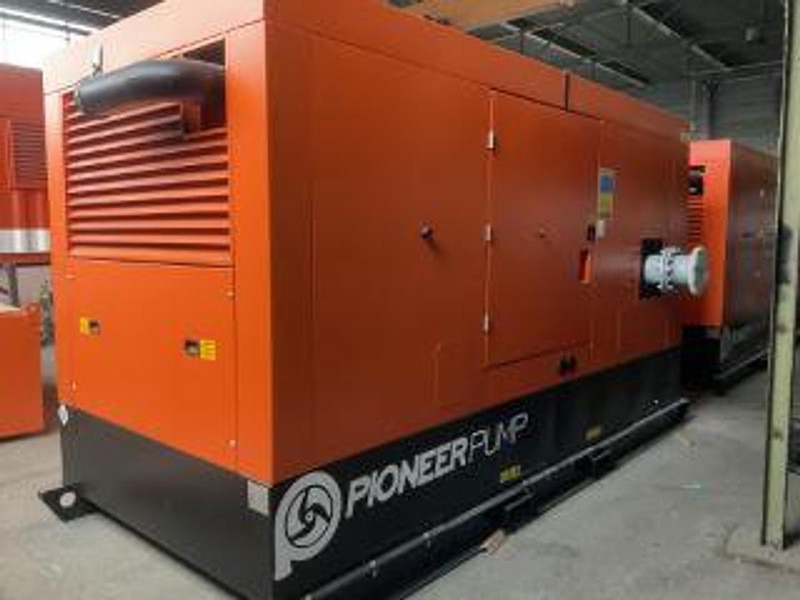 PIONEER PUMP 200CH IND LEGACY - Pompe à eau: photos 1 PIONEER PUMP 200CH IND LEGACY - Pompe à eau: photos 1