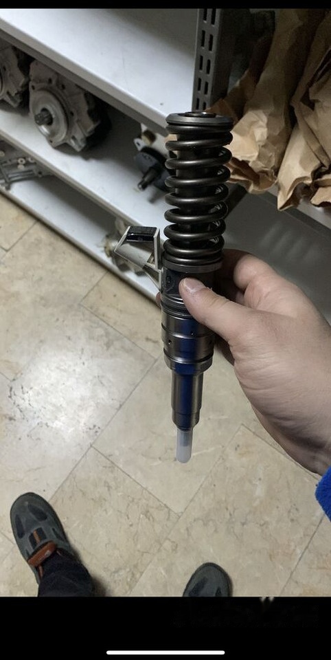 Bosch 2008-2022 0414703008 Bosch 2012-2022 - Injecteur pour Camion: photos 3 Bosch 2008-2022 0414703008 Bosch 2012-2022 - Injecteur pour Camion: photos 3