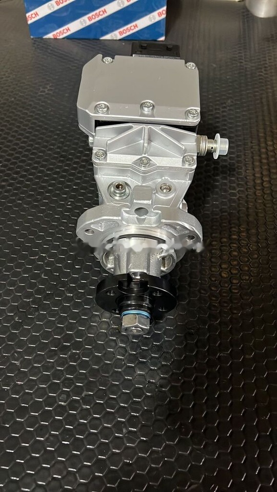 Bosch 2023 0470004015 Bosch Perkins - Pompe à carburant pour Pelle: photos 4 Bosch 2023 0470004015 Bosch Perkins - Pompe à carburant pour Pelle: photos 4