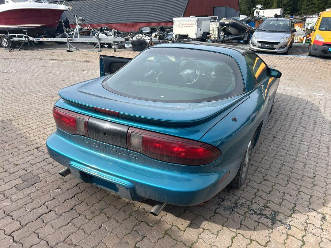 1996 Pontiac Firebird AUTOMAT TARGA SPORTSSETER AC - Voiture: photos 3 1996 Pontiac Firebird AUTOMAT TARGA SPORTSSETER AC - Voiture: photos 3