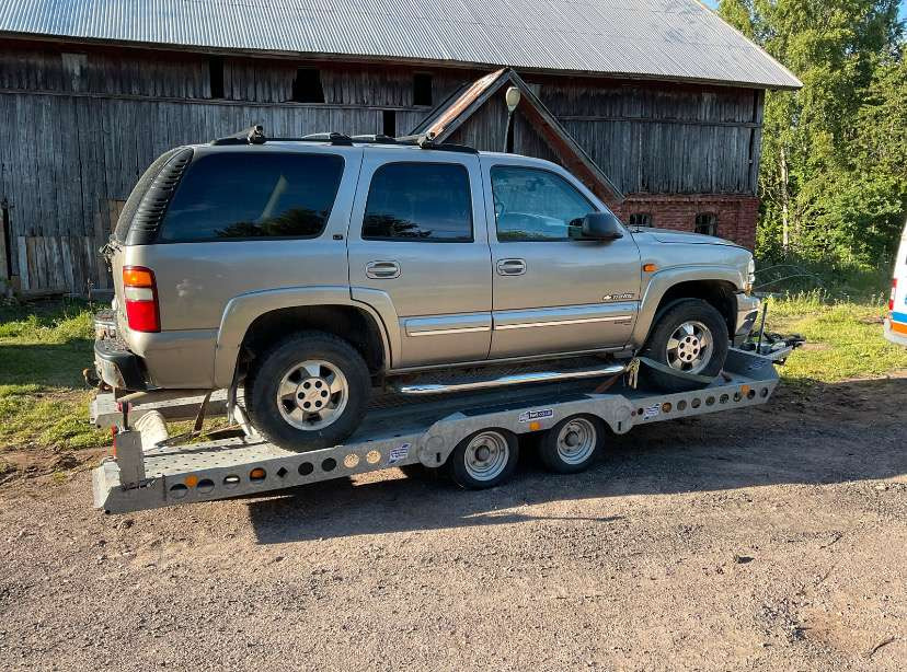 2003 Chevrolet Tahoe - SUV: photos 3 2003 Chevrolet Tahoe - SUV: photos 3