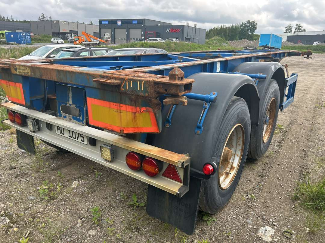2004 Container-henger TURBO`HOET CONTAINERSEMITRAILER EU-godkjent - Semi-remorque porte-conteneur/ Caisse mobile: photos 3 2004 Container-henger TURBO`HOET CONTAINERSEMITRAILER EU-godkjent - Semi-remorque porte-conteneur/ Caisse mobile: photos 3