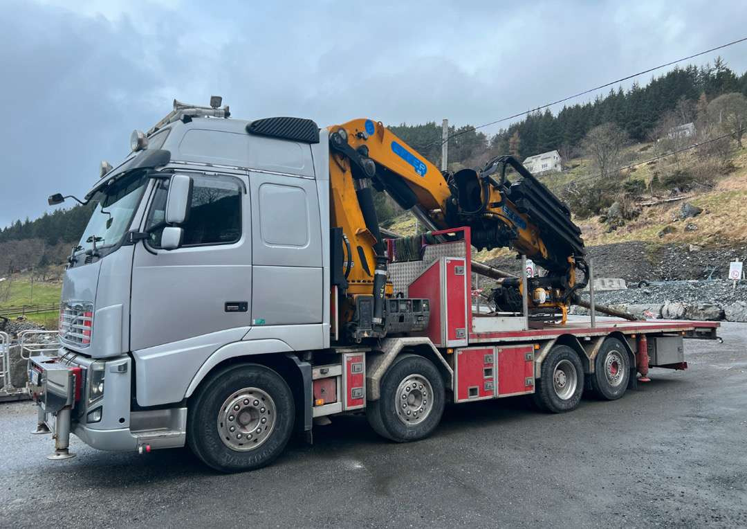 2014 Volvo FH16 750 EU-godkjent - Camion grue: photos 1 2014 Volvo FH16 750 EU-godkjent - Camion grue: photos 1