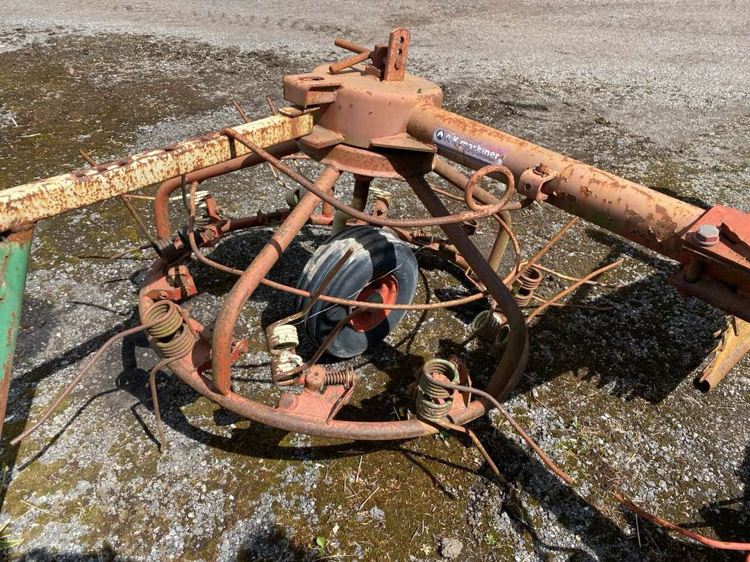 Crédit-bail de  PZ Zweegers Haybob 300 Kombi rive PZ Zweegers Haybob 300 Kombi rive: photos 6
