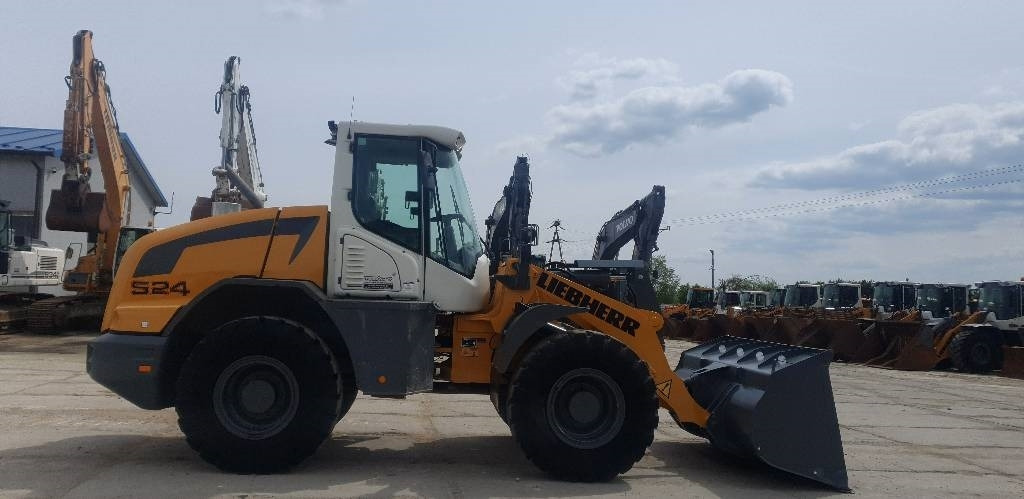 Liebherr L 524 - Chargeuse sur pneus: photos 5 Liebherr L 524 - Chargeuse sur pneus: photos 5