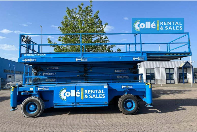 Holland lift M 250 DL 27 | 2003 - Nacelle ciseaux: photos 2 Holland lift M 250 DL 27 | 2003 - Nacelle ciseaux: photos 2