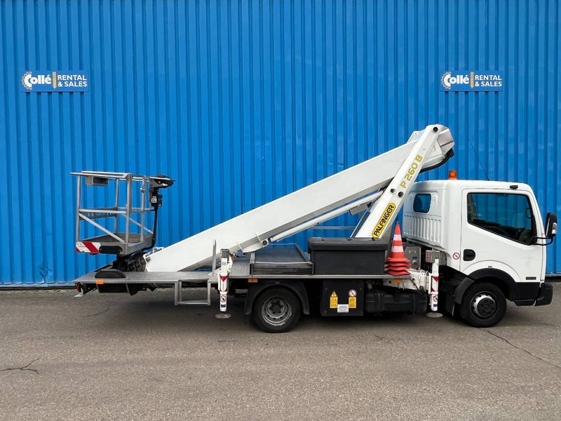 Palfinger P 260 B | 2016 - Camion avec nacelle: photos 1 Palfinger P 260 B | 2016 - Camion avec nacelle: photos 1