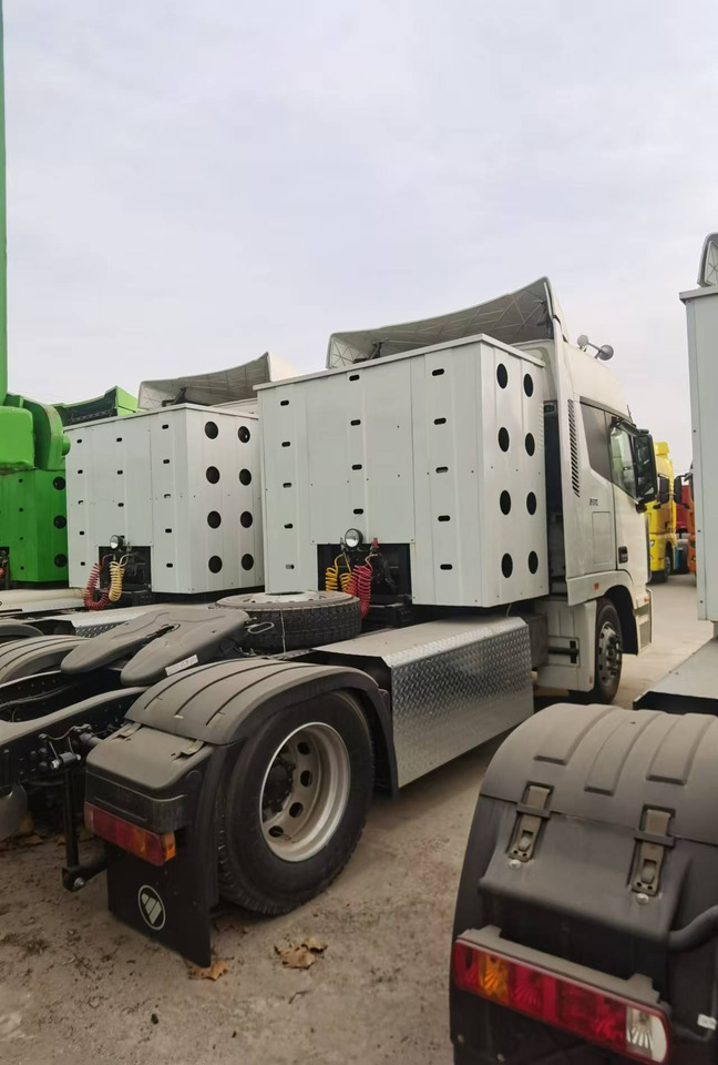 AUMAN  - Tracteur routier: photos 5 AUMAN  - Tracteur routier: photos 5