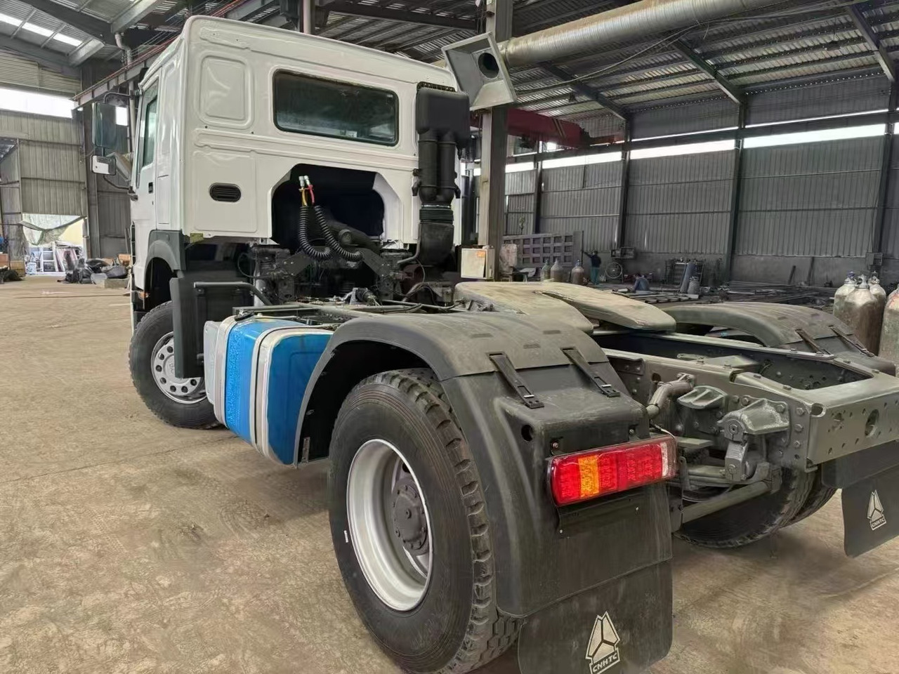 HOWO - Tracteur routier: photos 3 HOWO - Tracteur routier: photos 3