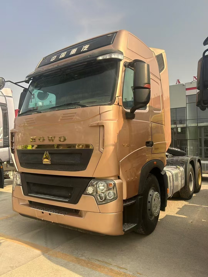 HOWO T7H - Tracteur routier: photos 1 HOWO T7H - Tracteur routier: photos 1