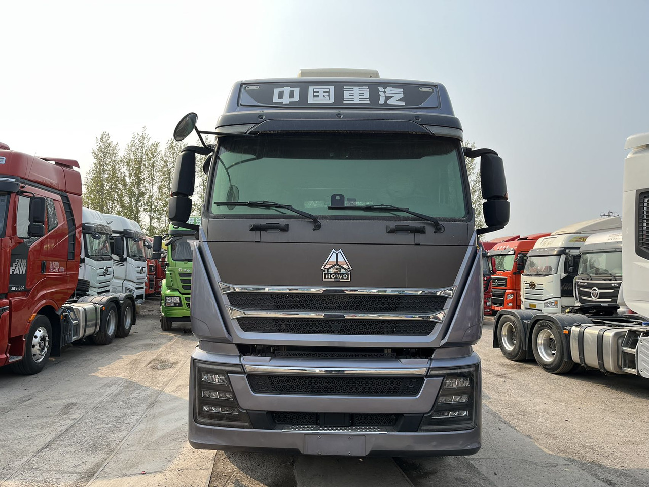 HOWO TH7 - Tracteur routier: photos 2 HOWO TH7 - Tracteur routier: photos 2