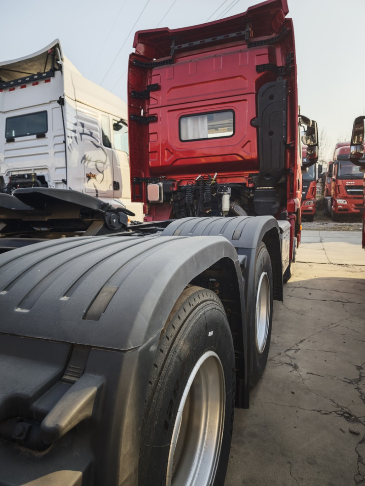 SHACMAN X3000 - Tracteur routier: photos 4 SHACMAN X3000 - Tracteur routier: photos 4