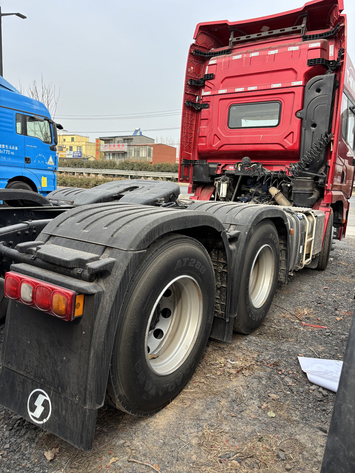 SHACMAN X5000 - Tracteur routier: photos 3 SHACMAN X5000 - Tracteur routier: photos 3