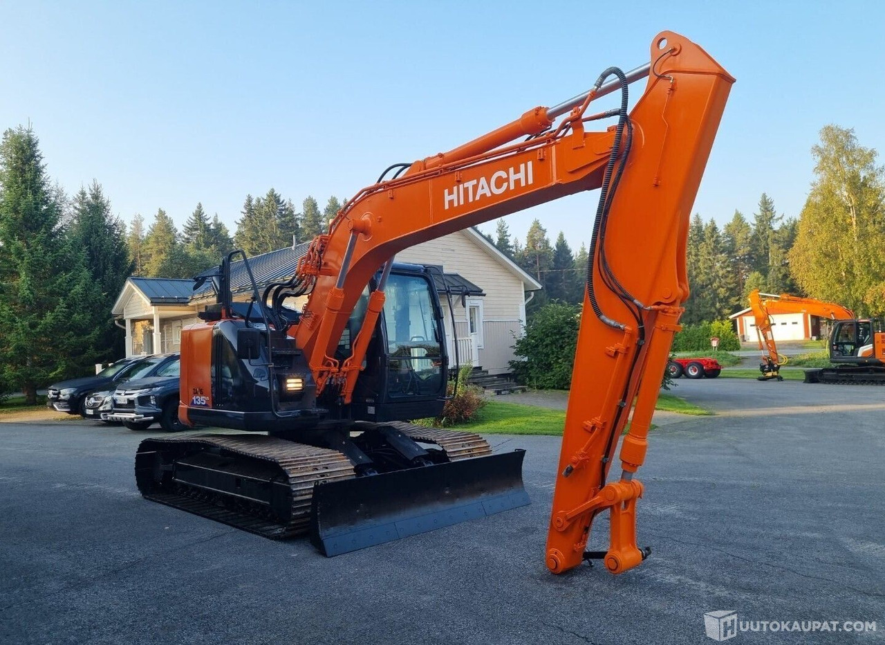 Hitachi ZX135USBL-6, 2019, Diesel, 2 800 h, Seinäjoki - Engins de chantier: photos 3 Hitachi ZX135USBL-6, 2019, Diesel, 2 800 h, Seinäjoki - Engins de chantier: photos 3