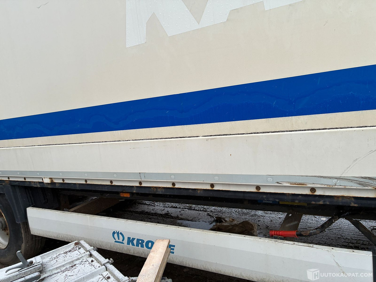 Krone Puoliperävaunu, 2014, Hyvinkää - Semi-remorque fourgon: photos 5 Krone Puoliperävaunu, 2014, Hyvinkää - Semi-remorque fourgon: photos 5
