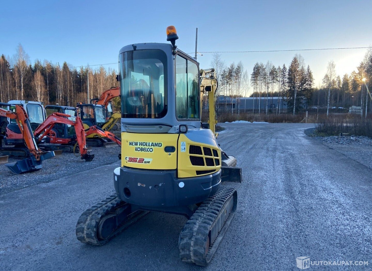 New Holland E 35.2sr, 2006, Diesel, 4 964 h Kaivinkone, Virrat - Mini pelle: photos 5 New Holland E 35.2sr, 2006, Diesel, 4 964 h Kaivinkone, Virrat - Mini pelle: photos 5