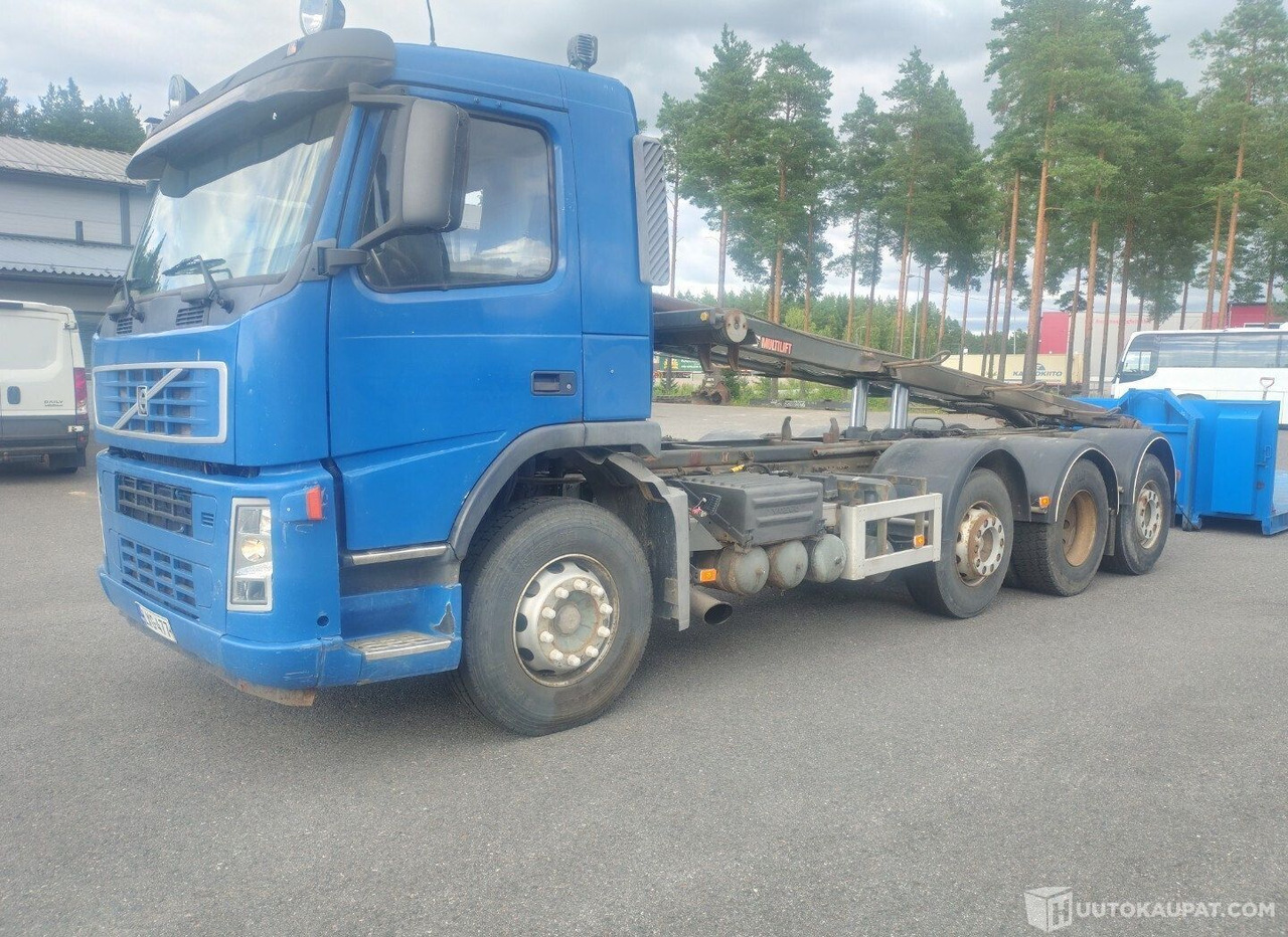 Volvo FM12 vaihtolava-auto, kats.voimassa 9/26 asti, 2004, Eura - Camion - système de câble: photos 1 Volvo FM12 vaihtolava-auto, kats.voimassa 9/26 asti, 2004, Eura - Camion - système de câble: photos 1