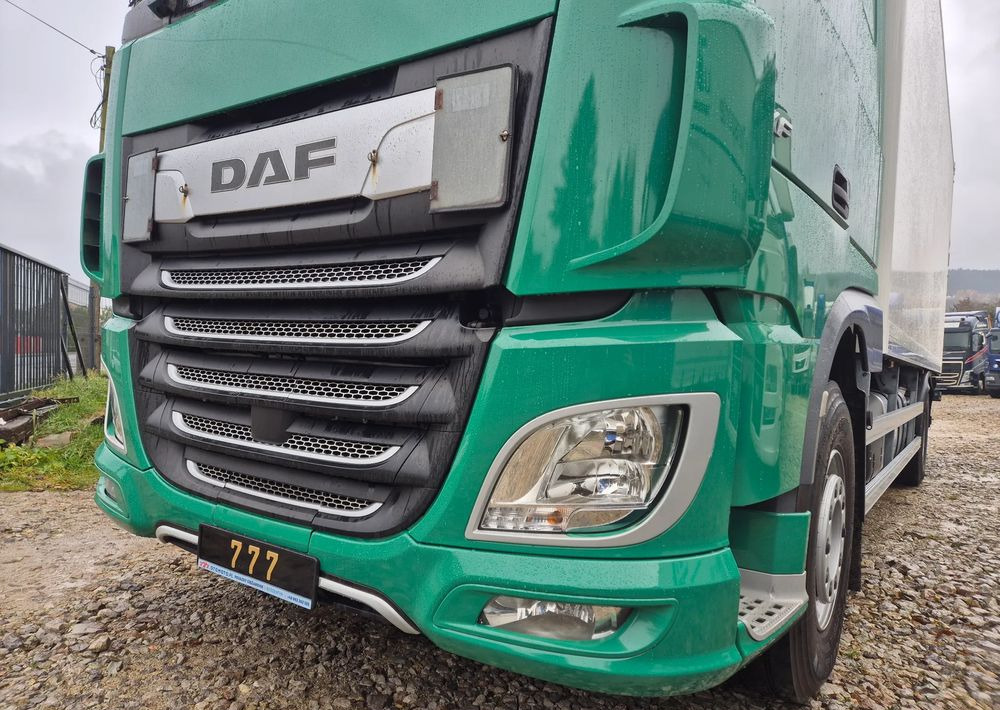 DAF XF ORYGINALNY PRZEBIEG z Niemiec / TANDEM ZESTAW PRZEJAZDOWY Z WINDĄ - Camion fourgon: photos 5 DAF XF ORYGINALNY PRZEBIEG z Niemiec / TANDEM ZESTAW PRZEJAZDOWY Z WINDĄ - Camion fourgon: photos 5