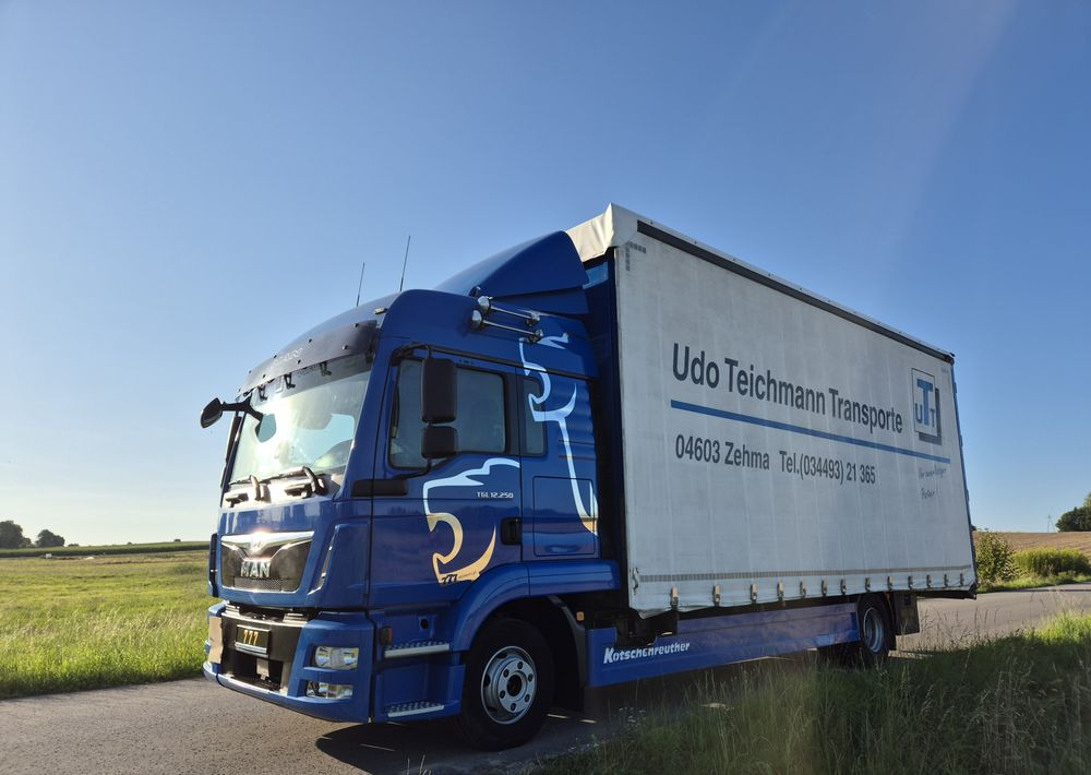 MAN TGL 12.250 cena za ZESTAW TANDEM UNIKAT przebieg z Niemiec MANUAL HAK / EURO 6 / przyczepa zestaw jumbo / opony 80% - Camion à rideaux coulissants: photos 1 MAN TGL 12.250 cena za ZESTAW TANDEM UNIKAT przebieg z Niemiec MANUAL HAK / EURO 6 / przyczepa zestaw jumbo / opony 80% - Camion à rideaux coulissants: photos 1
